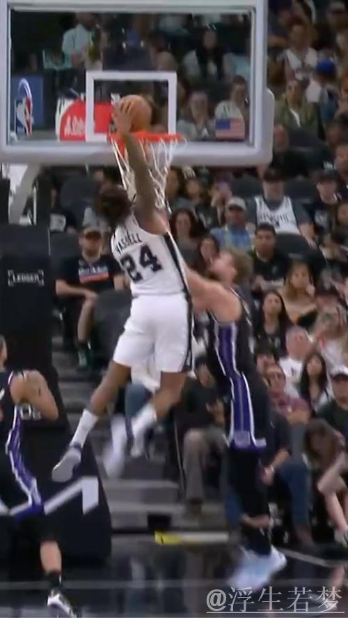 瓦塞尔妙传底线 卡斯尔双手炸扣